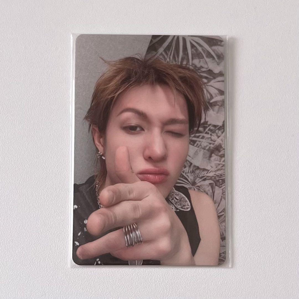 Cortis photocard